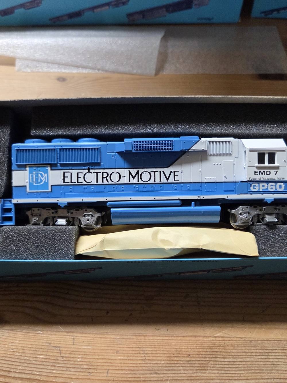 Electro-Motive EMD GP60 Blue & White Locomotive Model